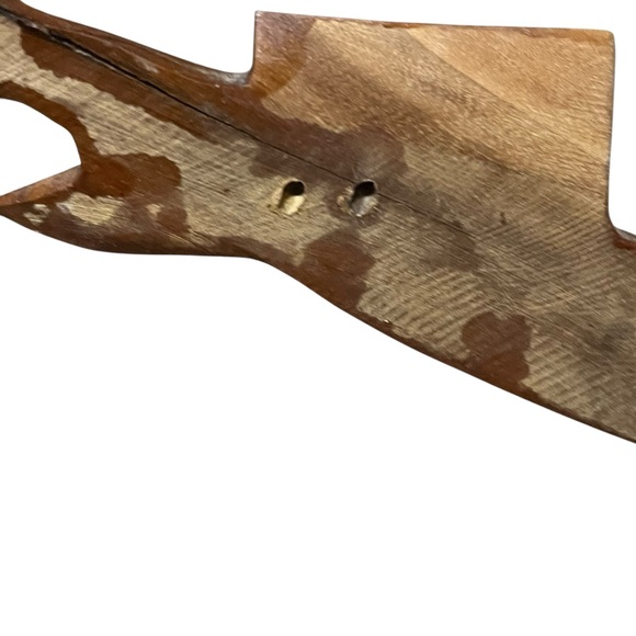 Hand Carved Wooden Fish Key Hanger Holder - Picture 4 of 4